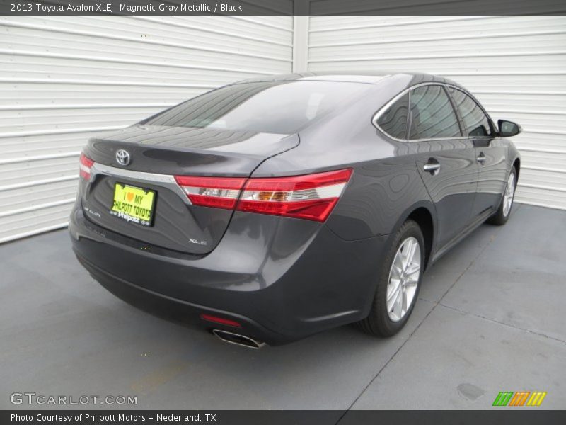 Magnetic Gray Metallic / Black 2013 Toyota Avalon XLE