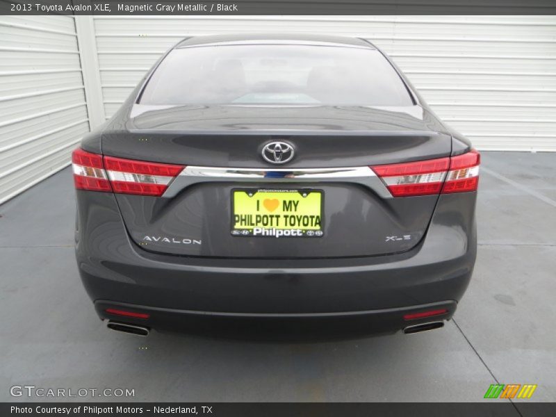 Magnetic Gray Metallic / Black 2013 Toyota Avalon XLE
