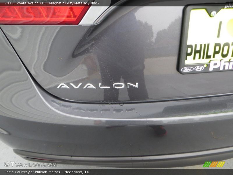 Magnetic Gray Metallic / Black 2013 Toyota Avalon XLE