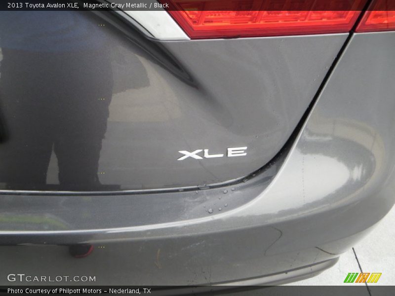 Magnetic Gray Metallic / Black 2013 Toyota Avalon XLE
