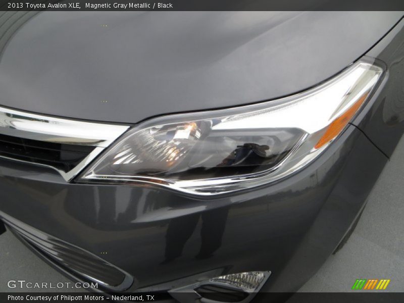 Magnetic Gray Metallic / Black 2013 Toyota Avalon XLE
