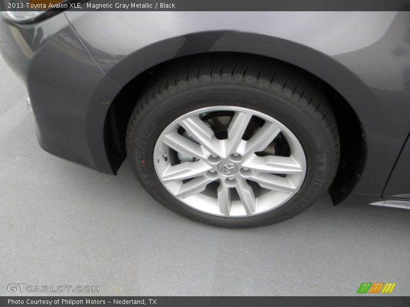 Magnetic Gray Metallic / Black 2013 Toyota Avalon XLE