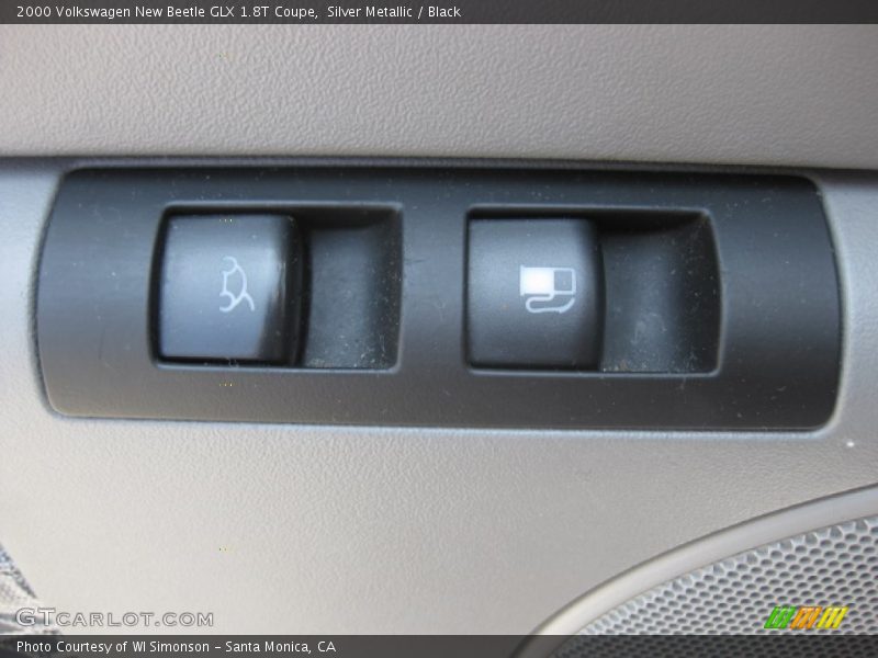 Silver Metallic / Black 2000 Volkswagen New Beetle GLX 1.8T Coupe