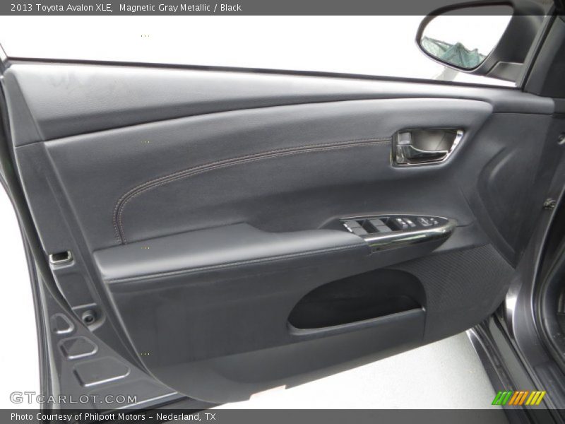 Magnetic Gray Metallic / Black 2013 Toyota Avalon XLE