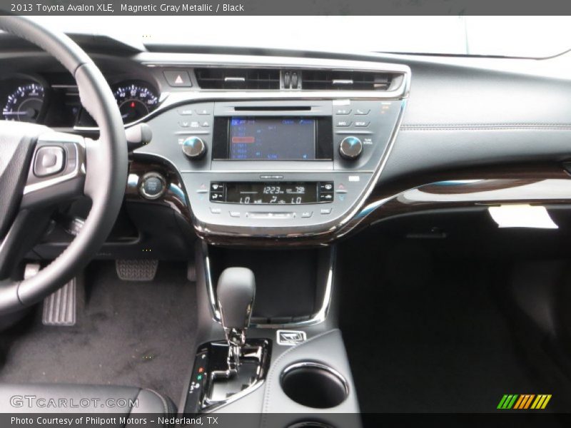 Magnetic Gray Metallic / Black 2013 Toyota Avalon XLE