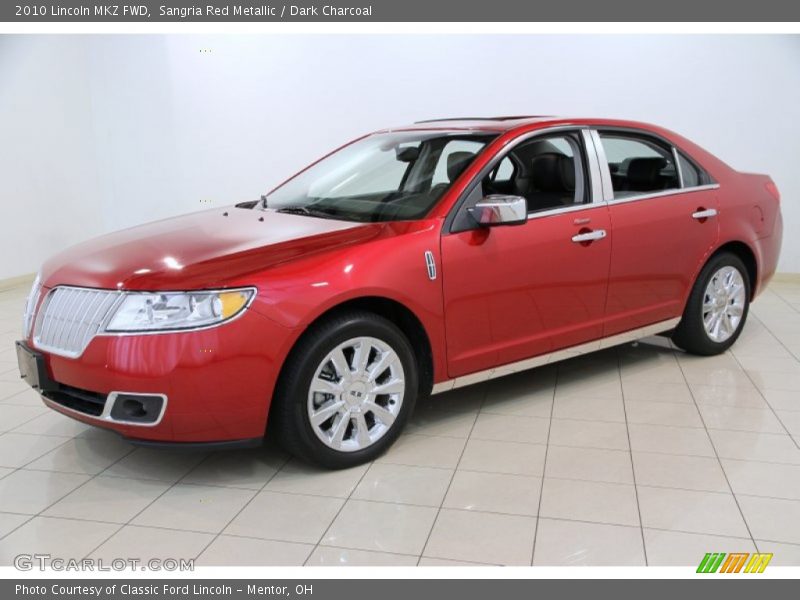 Front 3/4 View of 2010 MKZ FWD