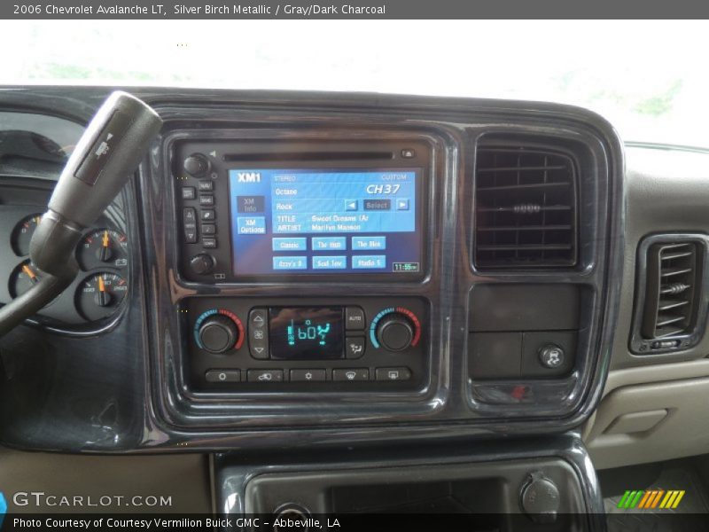 Silver Birch Metallic / Gray/Dark Charcoal 2006 Chevrolet Avalanche LT