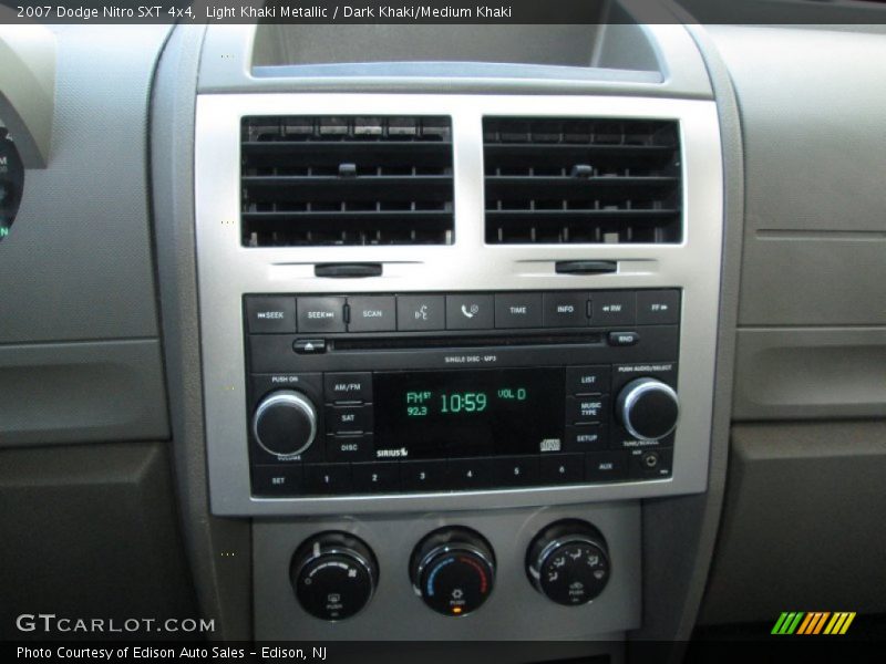 Light Khaki Metallic / Dark Khaki/Medium Khaki 2007 Dodge Nitro SXT 4x4