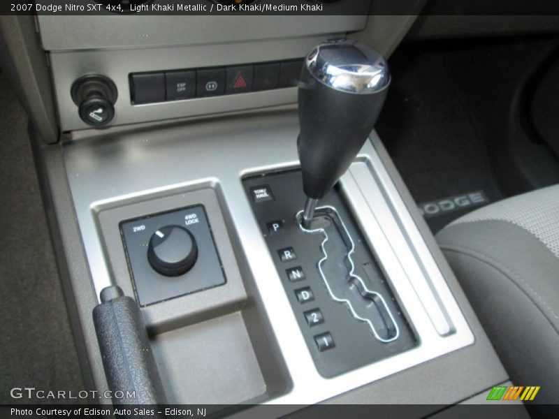 Light Khaki Metallic / Dark Khaki/Medium Khaki 2007 Dodge Nitro SXT 4x4