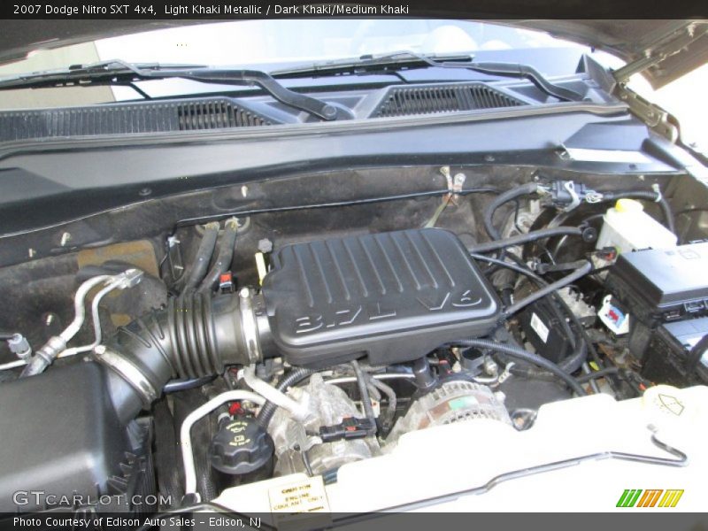 Light Khaki Metallic / Dark Khaki/Medium Khaki 2007 Dodge Nitro SXT 4x4