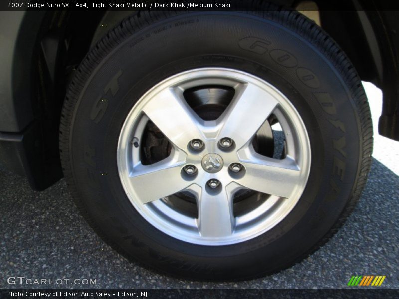 Light Khaki Metallic / Dark Khaki/Medium Khaki 2007 Dodge Nitro SXT 4x4