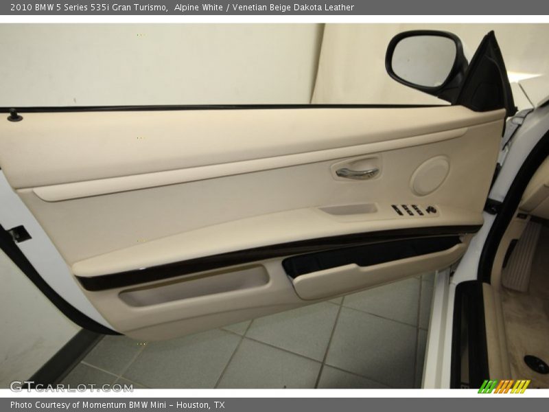 Alpine White / Venetian Beige Dakota Leather 2010 BMW 5 Series 535i Gran Turismo