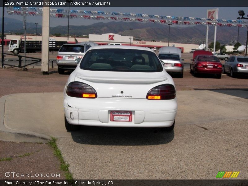 Arctic White / Graphite 1999 Pontiac Grand Prix SE Sedan