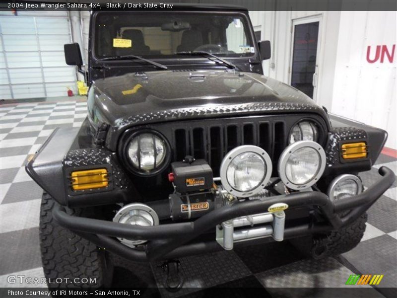 Black / Dark Slate Gray 2004 Jeep Wrangler Sahara 4x4