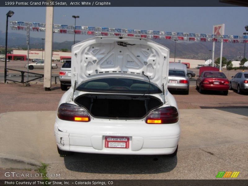 Arctic White / Graphite 1999 Pontiac Grand Prix SE Sedan