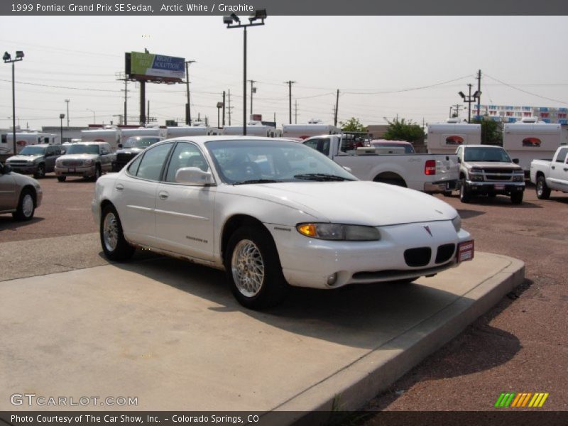 Arctic White / Graphite 1999 Pontiac Grand Prix SE Sedan