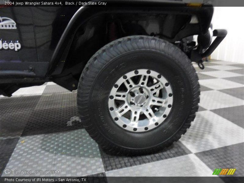 Black / Dark Slate Gray 2004 Jeep Wrangler Sahara 4x4