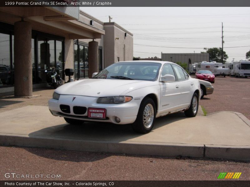 Arctic White / Graphite 1999 Pontiac Grand Prix SE Sedan