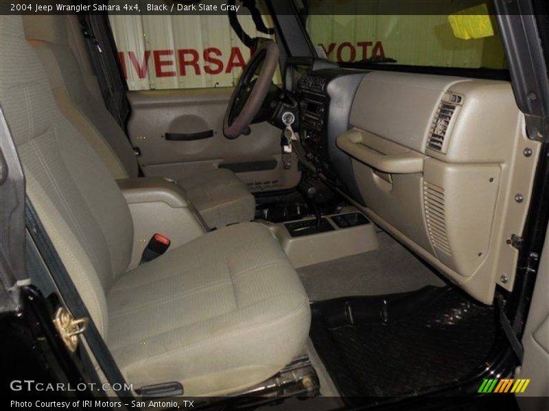 Black / Dark Slate Gray 2004 Jeep Wrangler Sahara 4x4