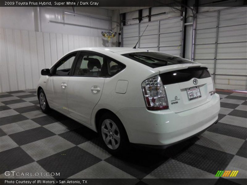 Super White / Dark Gray 2009 Toyota Prius Hybrid
