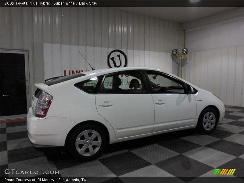 Super White / Dark Gray 2009 Toyota Prius Hybrid