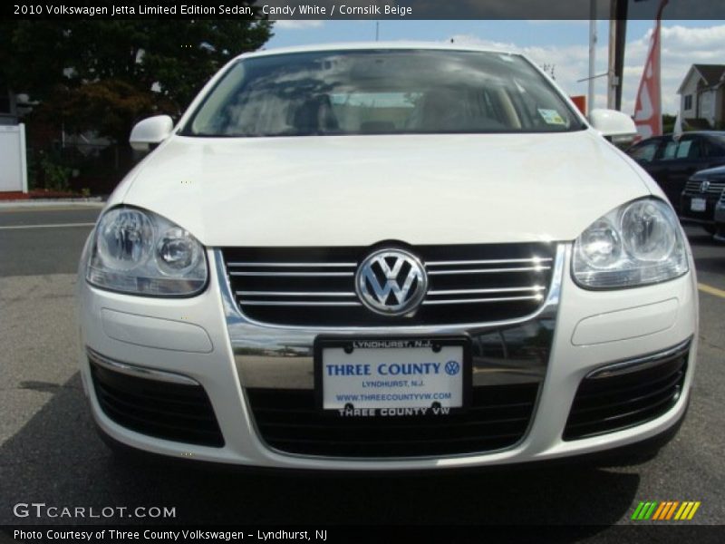 Candy White / Cornsilk Beige 2010 Volkswagen Jetta Limited Edition Sedan