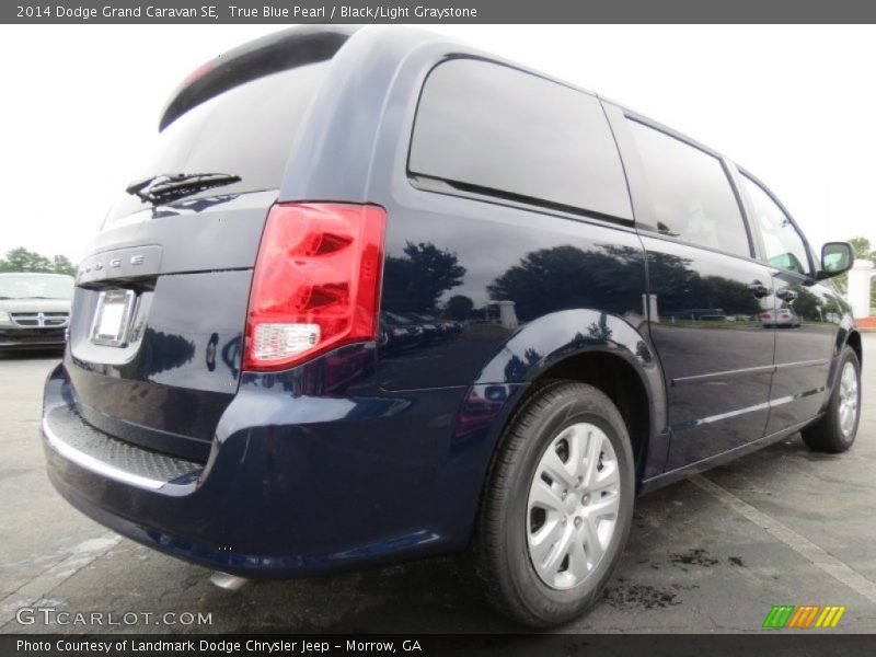 True Blue Pearl / Black/Light Graystone 2014 Dodge Grand Caravan SE