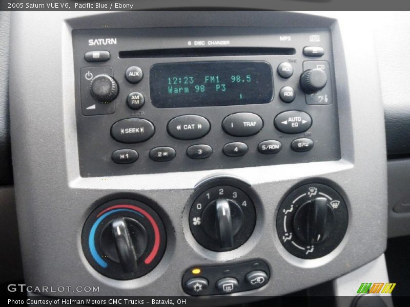 Pacific Blue / Ebony 2005 Saturn VUE V6