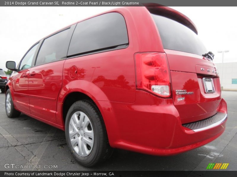 Redline 2-Coat Pearl / Black/Light Graystone 2014 Dodge Grand Caravan SE