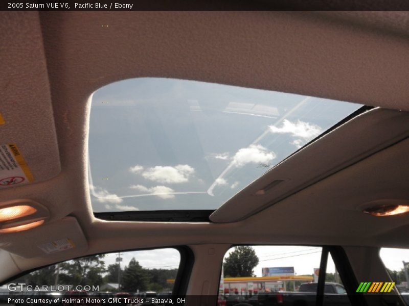 Pacific Blue / Ebony 2005 Saturn VUE V6