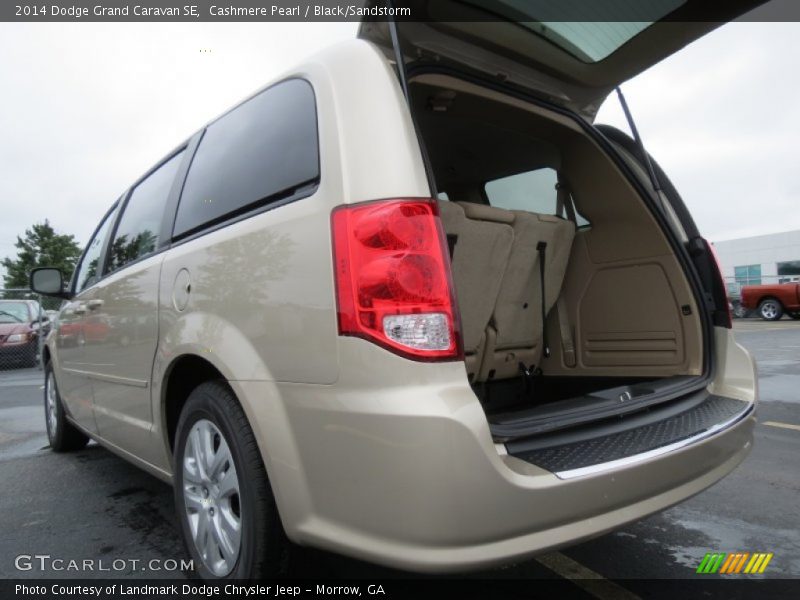 Cashmere Pearl / Black/Sandstorm 2014 Dodge Grand Caravan SE