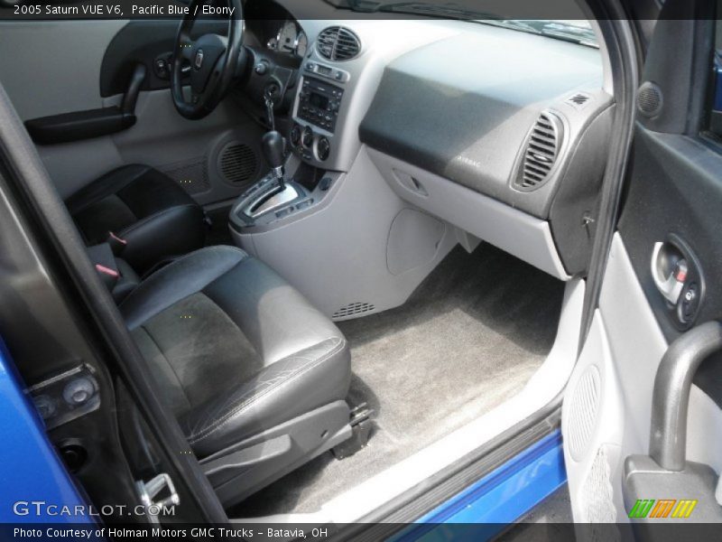Pacific Blue / Ebony 2005 Saturn VUE V6