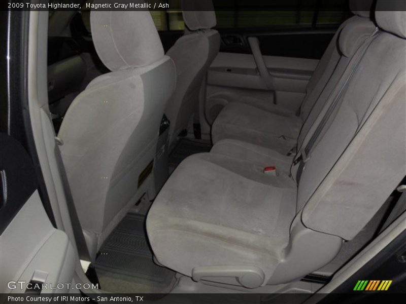 Magnetic Gray Metallic / Ash 2009 Toyota Highlander