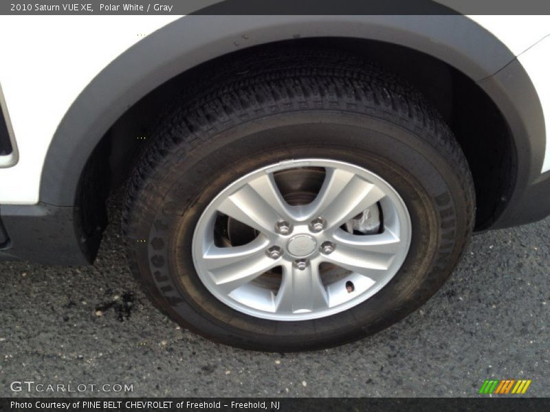 Polar White / Gray 2010 Saturn VUE XE