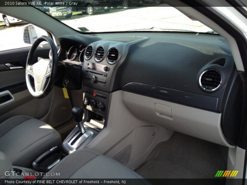 Polar White / Gray 2010 Saturn VUE XE