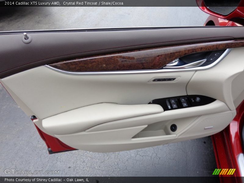 Door Panel of 2014 XTS Luxury AWD