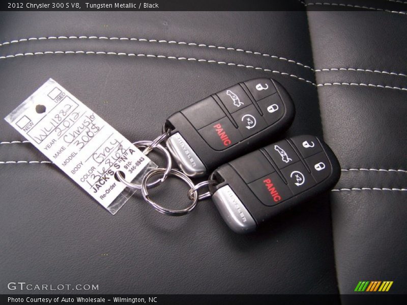 Keys of 2012 300 S V8