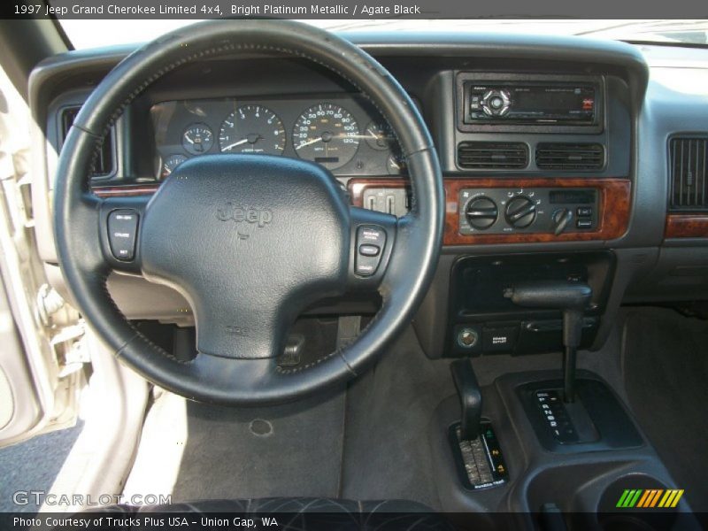 Bright Platinum Metallic / Agate Black 1997 Jeep Grand Cherokee Limited 4x4