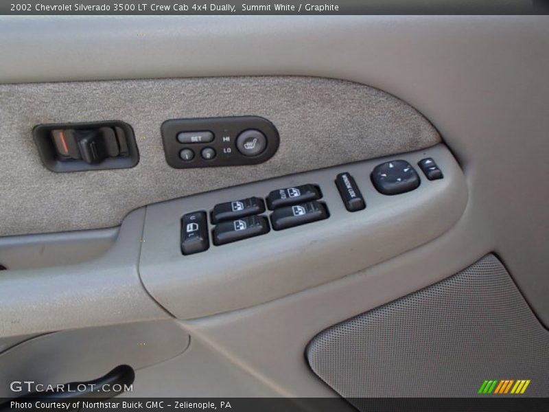 Controls of 2002 Silverado 3500 LT Crew Cab 4x4 Dually