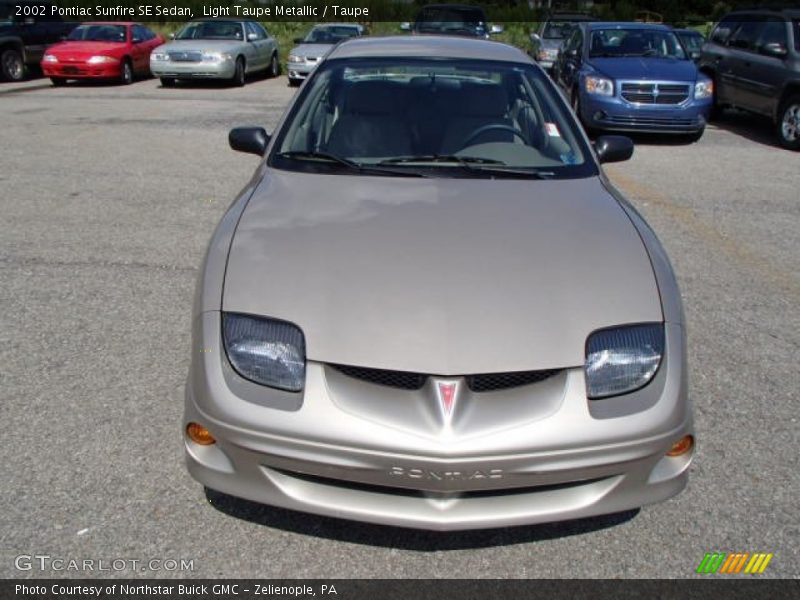 Light Taupe Metallic / Taupe 2002 Pontiac Sunfire SE Sedan