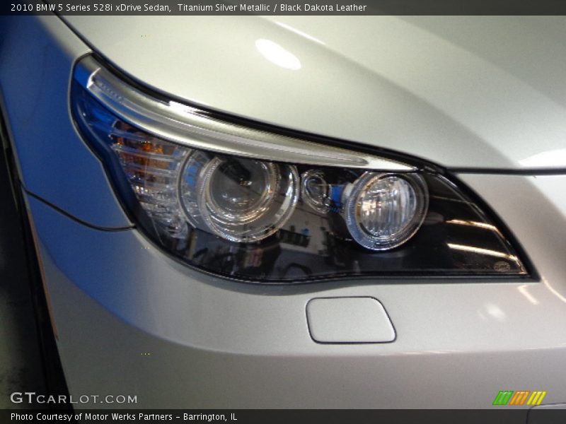 Titanium Silver Metallic / Black Dakota Leather 2010 BMW 5 Series 528i xDrive Sedan