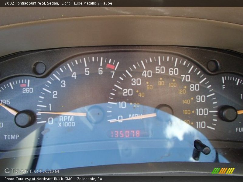 Light Taupe Metallic / Taupe 2002 Pontiac Sunfire SE Sedan