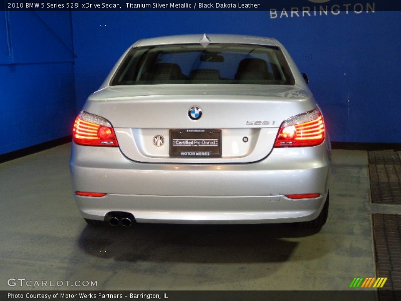Titanium Silver Metallic / Black Dakota Leather 2010 BMW 5 Series 528i xDrive Sedan