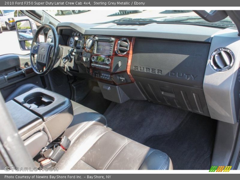 Dashboard of 2010 F350 Super Duty Lariat Crew Cab 4x4