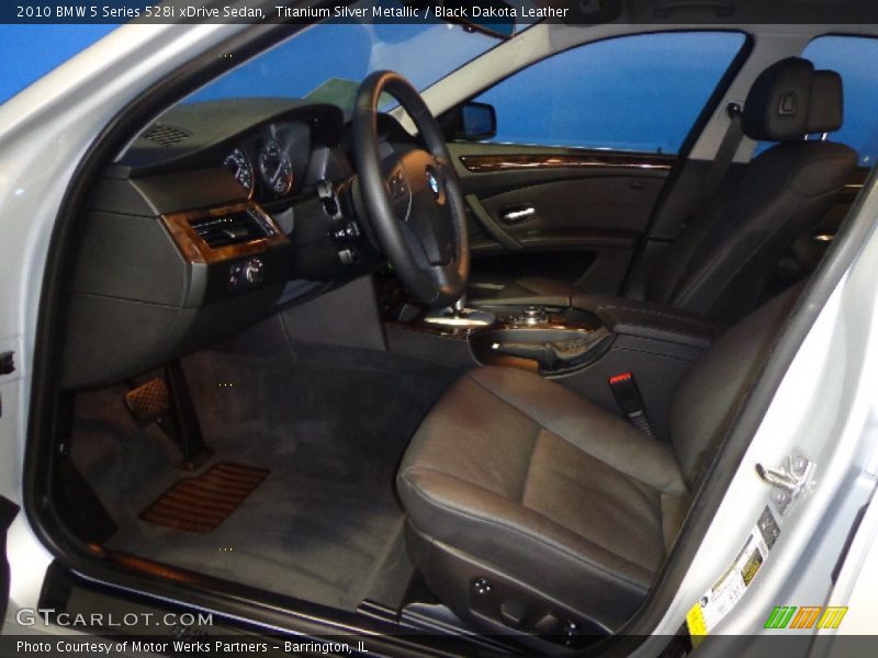 Titanium Silver Metallic / Black Dakota Leather 2010 BMW 5 Series 528i xDrive Sedan
