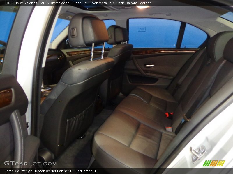 Titanium Silver Metallic / Black Dakota Leather 2010 BMW 5 Series 528i xDrive Sedan