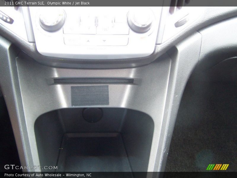 Olympic White / Jet Black 2011 GMC Terrain SLE