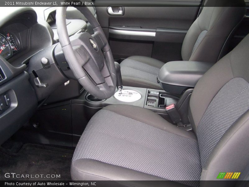 White Pearl / Black 2011 Mitsubishi Endeavor LS