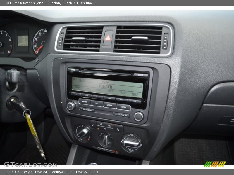 Black / Titan Black 2011 Volkswagen Jetta SE Sedan