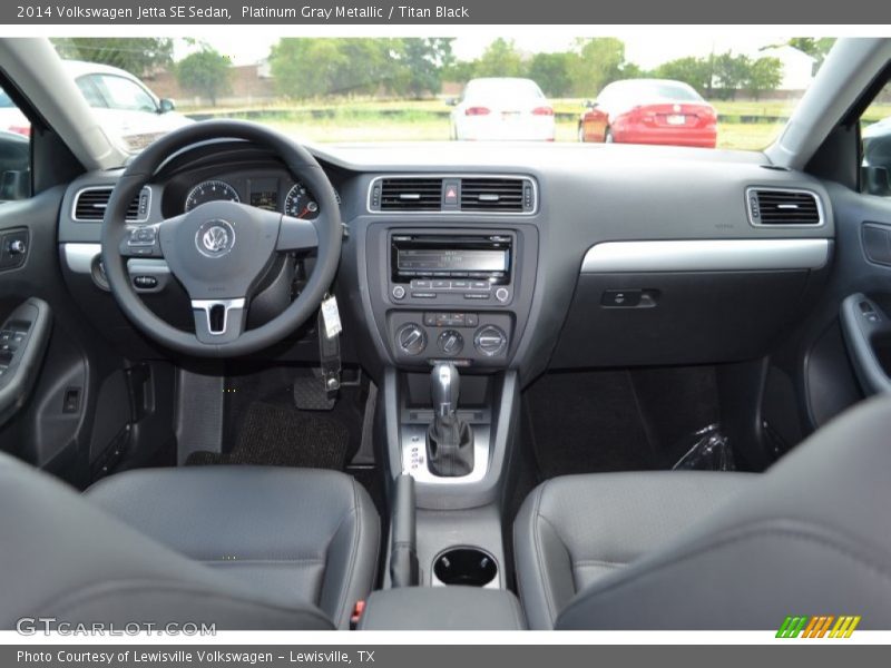 Platinum Gray Metallic / Titan Black 2014 Volkswagen Jetta SE Sedan